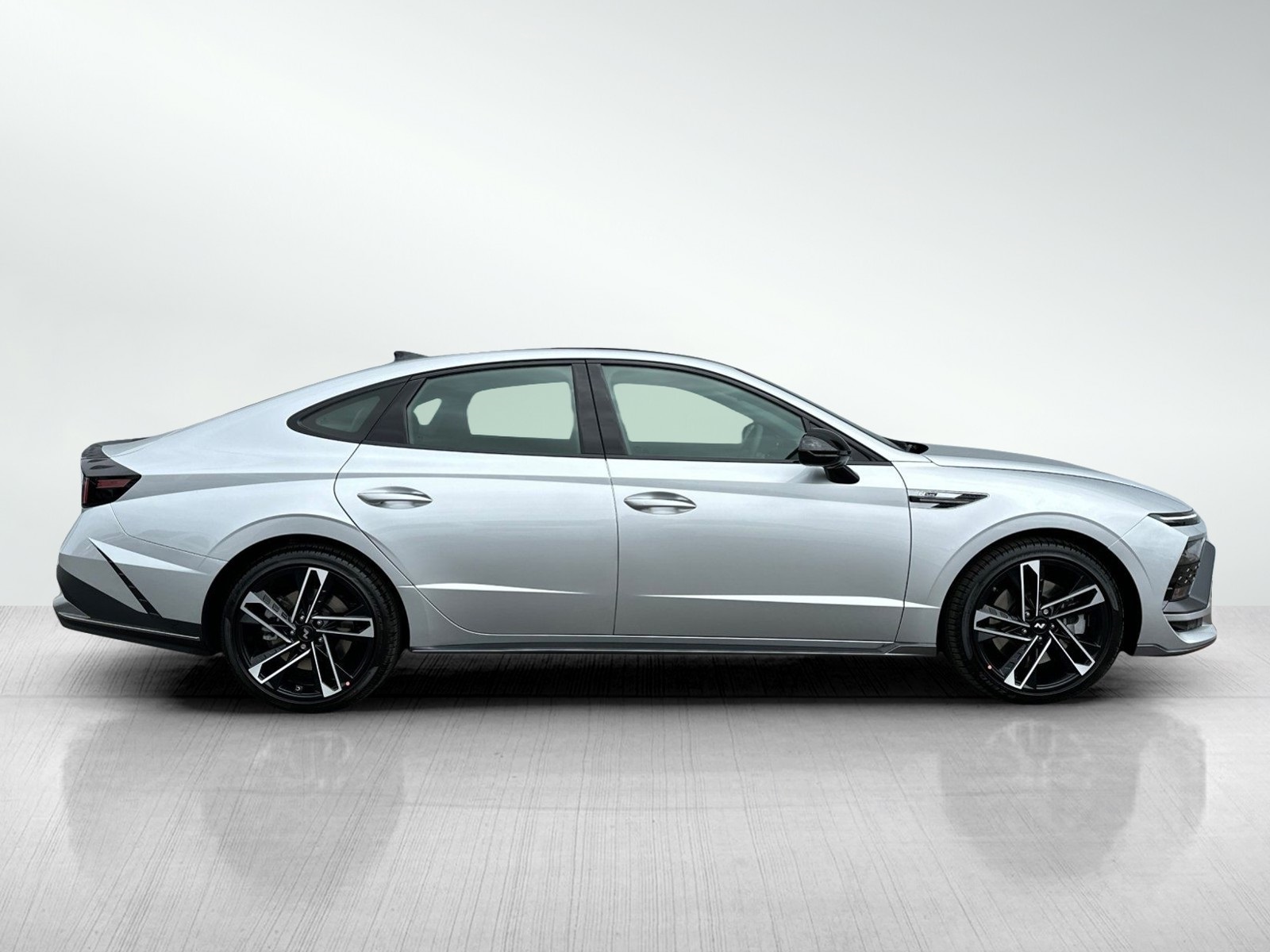 2025 Hyundai Sonata N Line photo 2