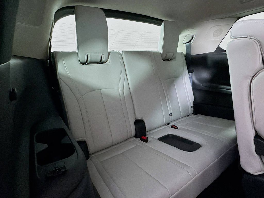 2026 Infiniti QX60 Luxe photo 34