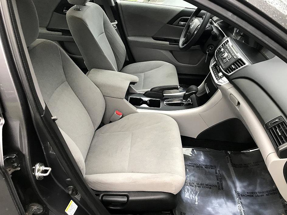 2013 Honda Accord LX photo 14