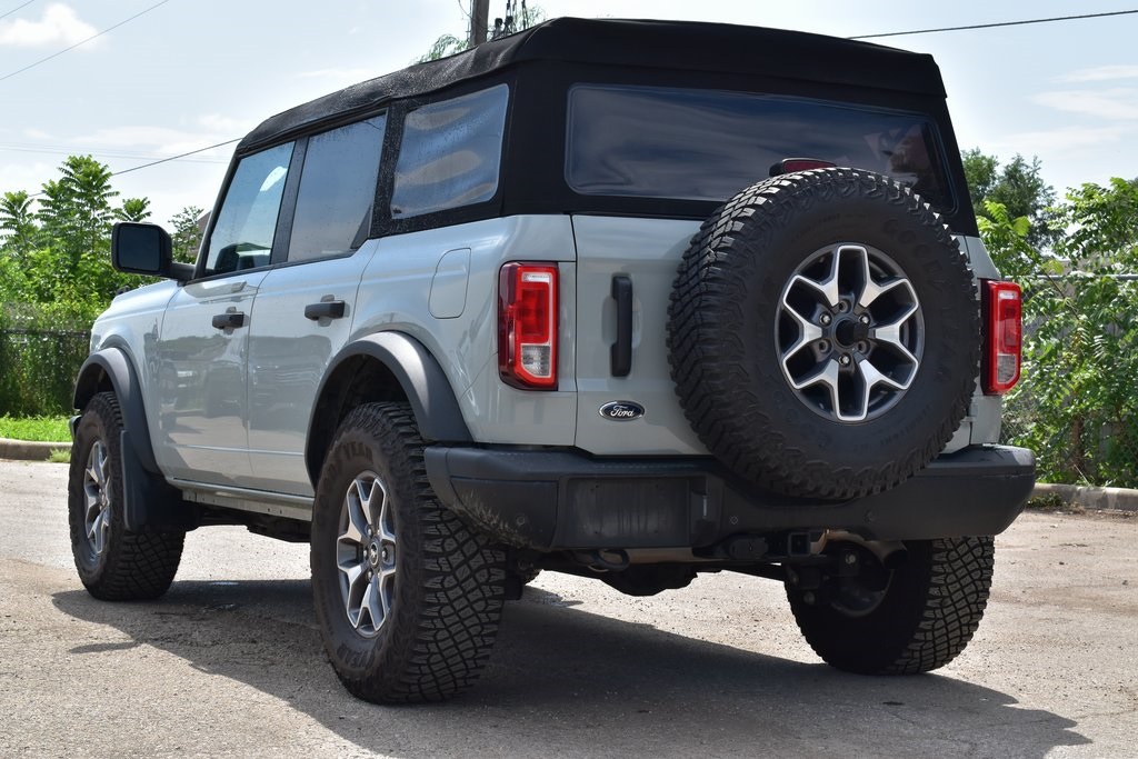 2023 Ford Bronco Black Diamond photo 7