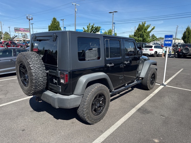 2010 Jeep Wrangler Unlimited Rubicon photo 4