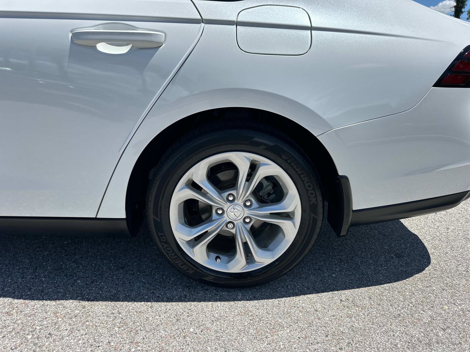 2023 Honda Accord LX photo 9