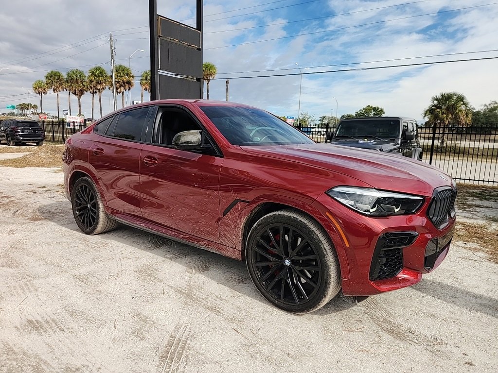 2023 BMW X6 40i's photo