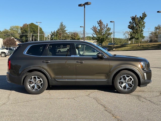2020 Kia Telluride EX photo 2