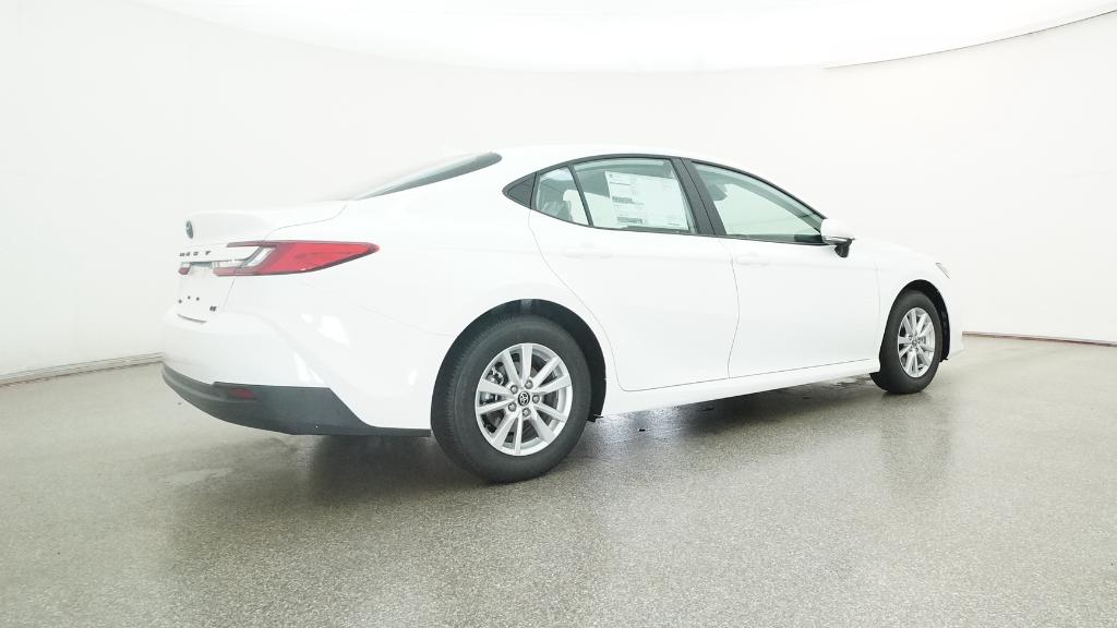 2026 Toyota Camry LE photo 4