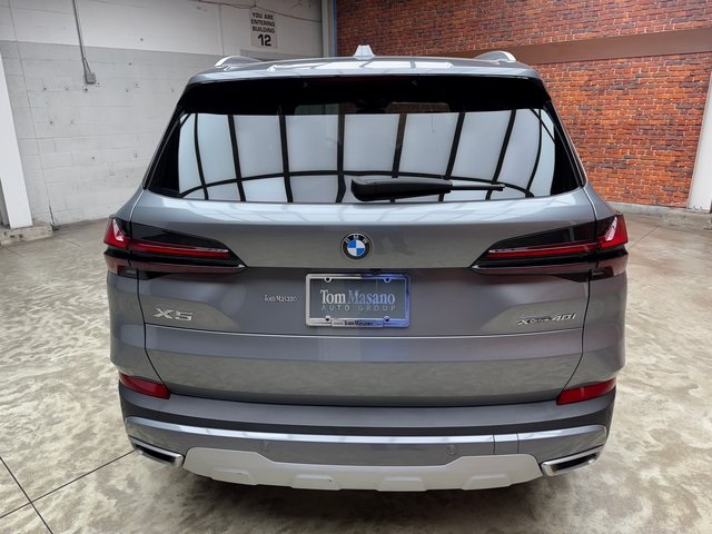 Certified Used 2024 Gray BMW xDrive40i image 4