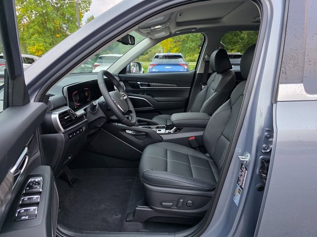 2025 Kia Telluride EX photo 11