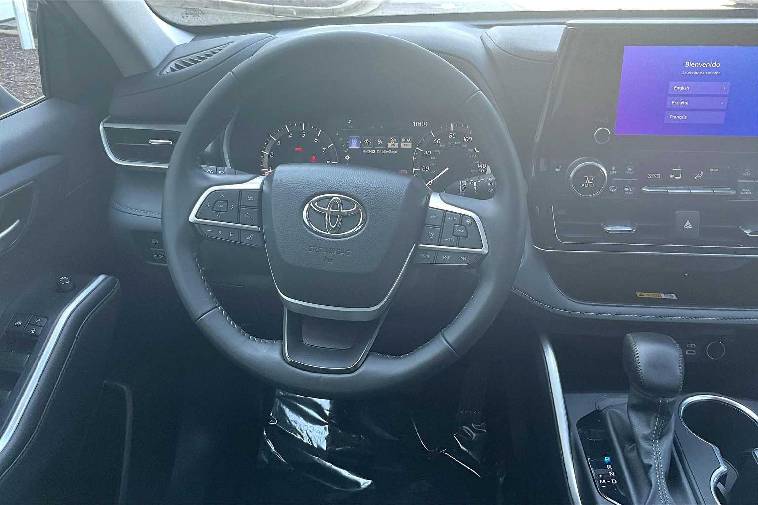 2024 Toyota Highlander XLE photo 5