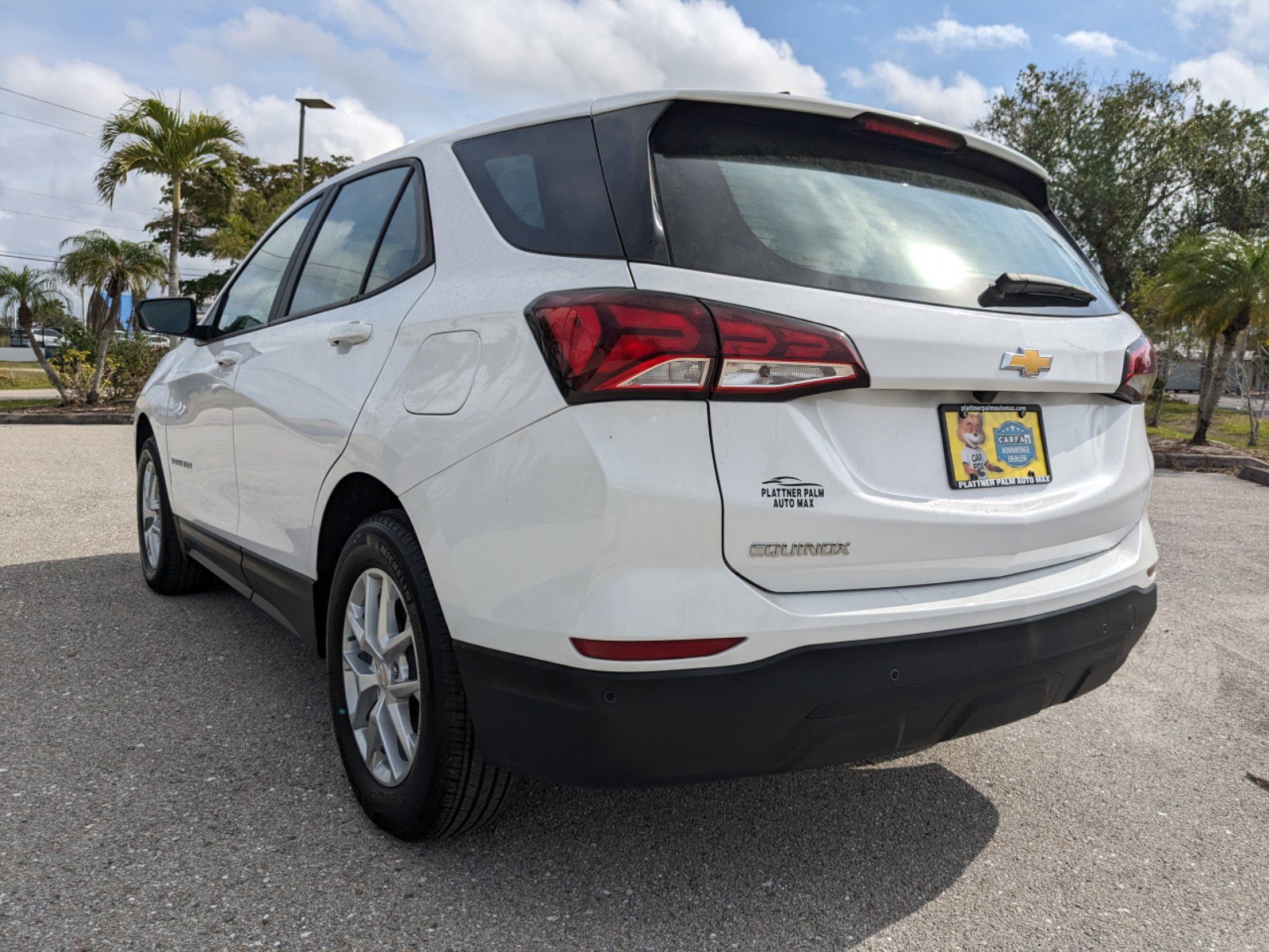 2024 Chevrolet Equinox LS photo 4