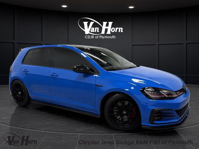 2021 Volkswagen Golf GTI SE's photo
