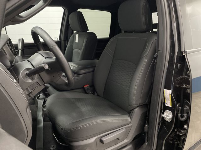 2025 Ram 2500 Tradesman photo 4