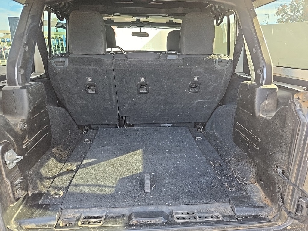 Used 2018 Gray Jeep Unlimited Sport S image 21