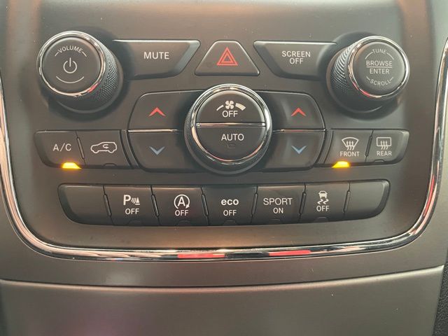 2021 Jeep Grand Cherokee Laredo E photo 4