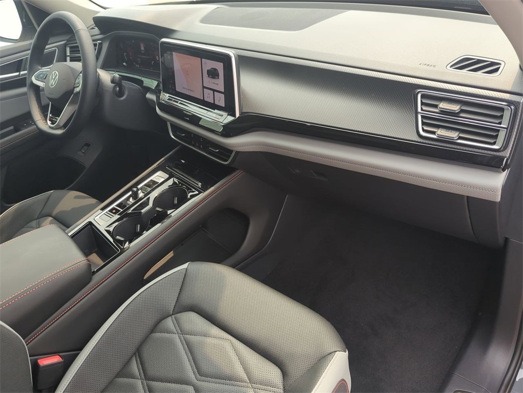 2025 Volkswagen Atlas Peak Edition SE photo 24