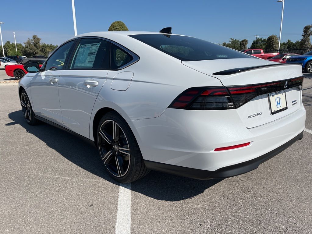 2025 Honda Accord Hybrid Sport photo 3