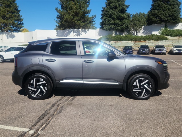 2025 Nissan Kicks SV photo 2