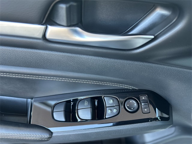 2023 Nissan Altima 2.5 SV photo 14
