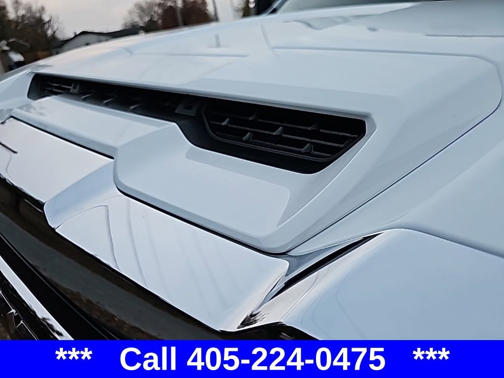 2026 Gmc Sierra 2500 HD SLT photo 3