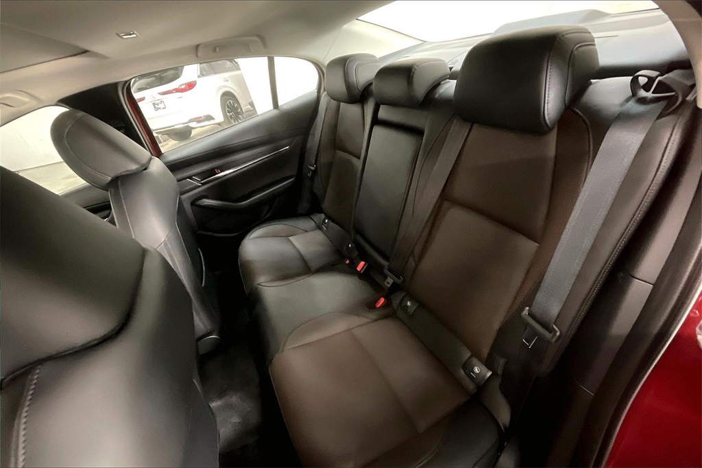 2026 MAZDA MAZDA3 - Image 9