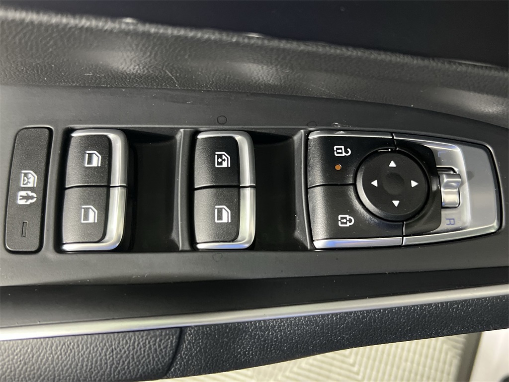 2024 Kia Sorento S photo 14