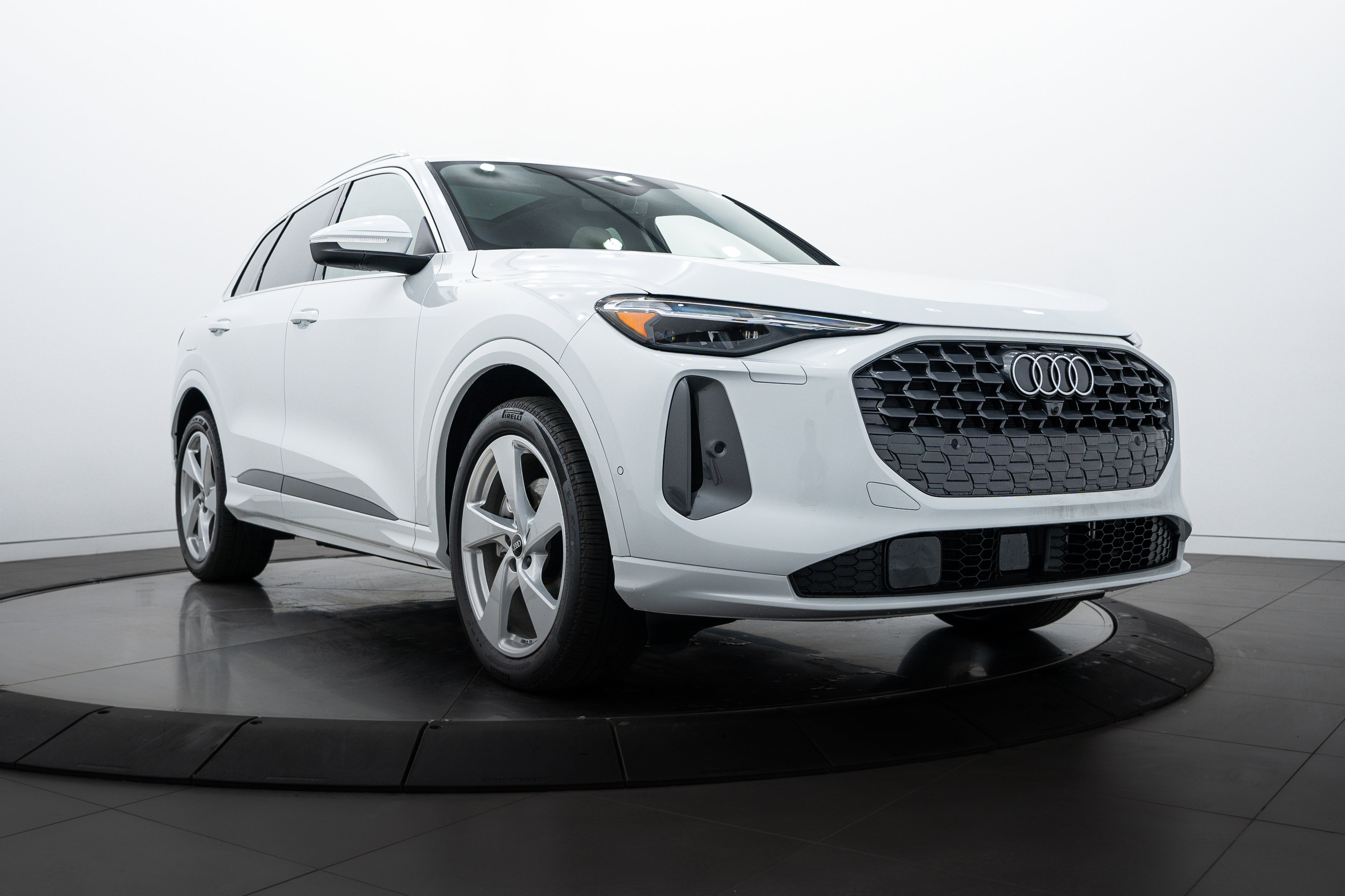 2025 Audi New Q5 Prestige's photo