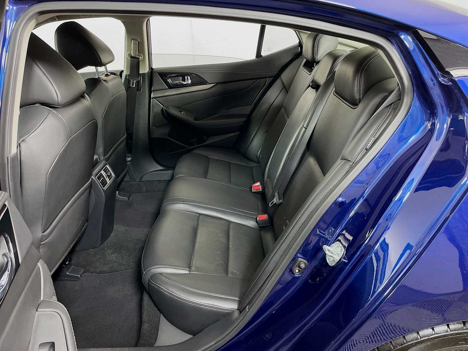 2020 Nissan Maxima SV photo 19