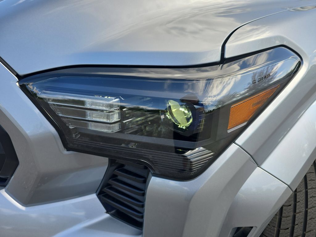 2025 Toyota Tacoma SR5 photo 29