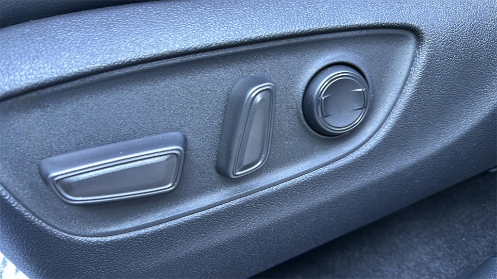 2023 Toyota Highlander XLE photo 16