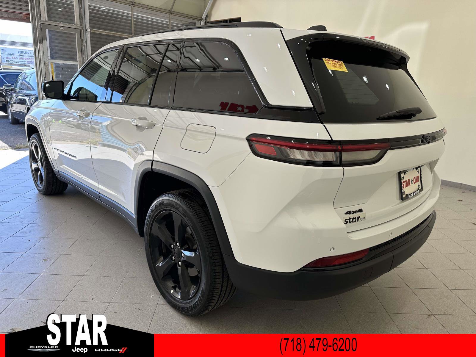 2022 Jeep Grand Cherokee Altitude photo 3