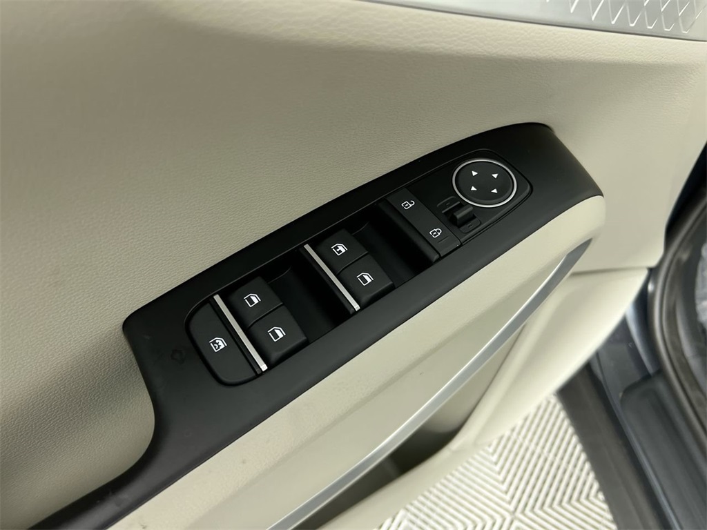 2025 Kia Soul LX S photo 13