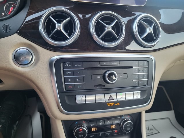 2018 Mercedes Benz CLA 250 photo 19