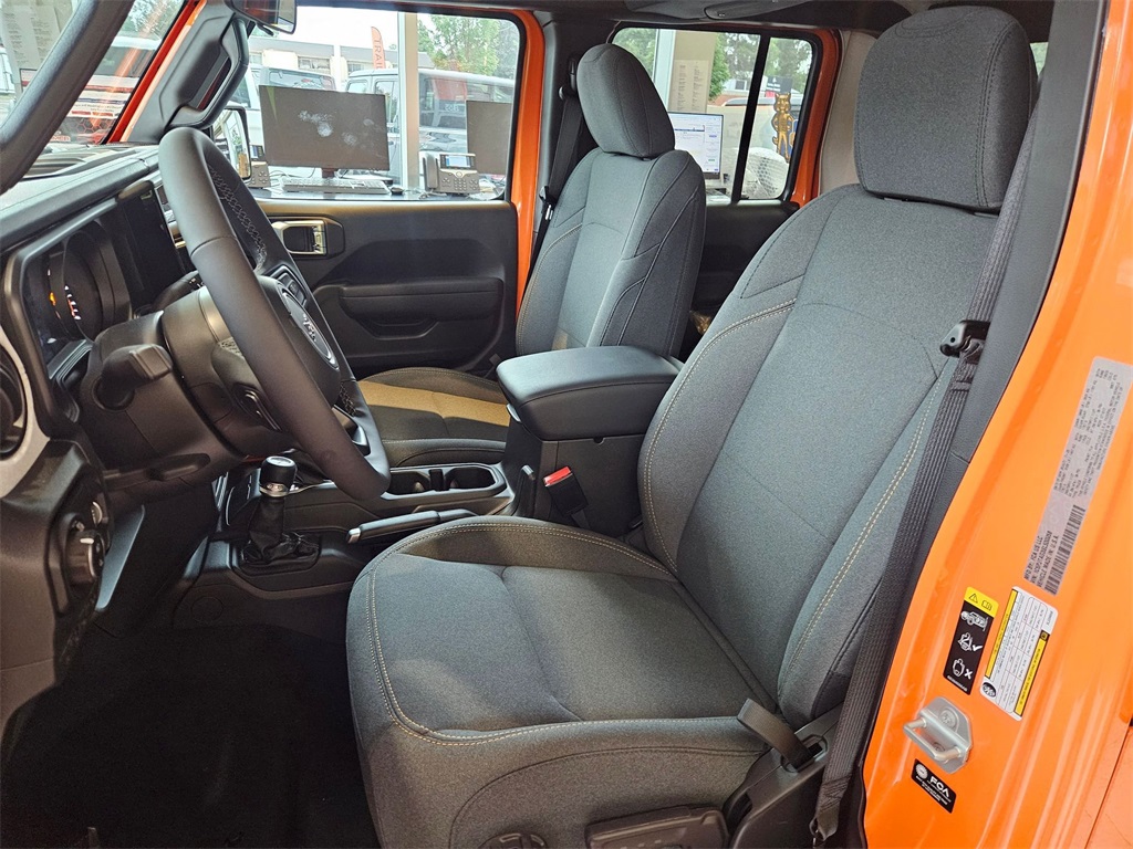 2025 Jeep Gladiator Sport S photo 11
