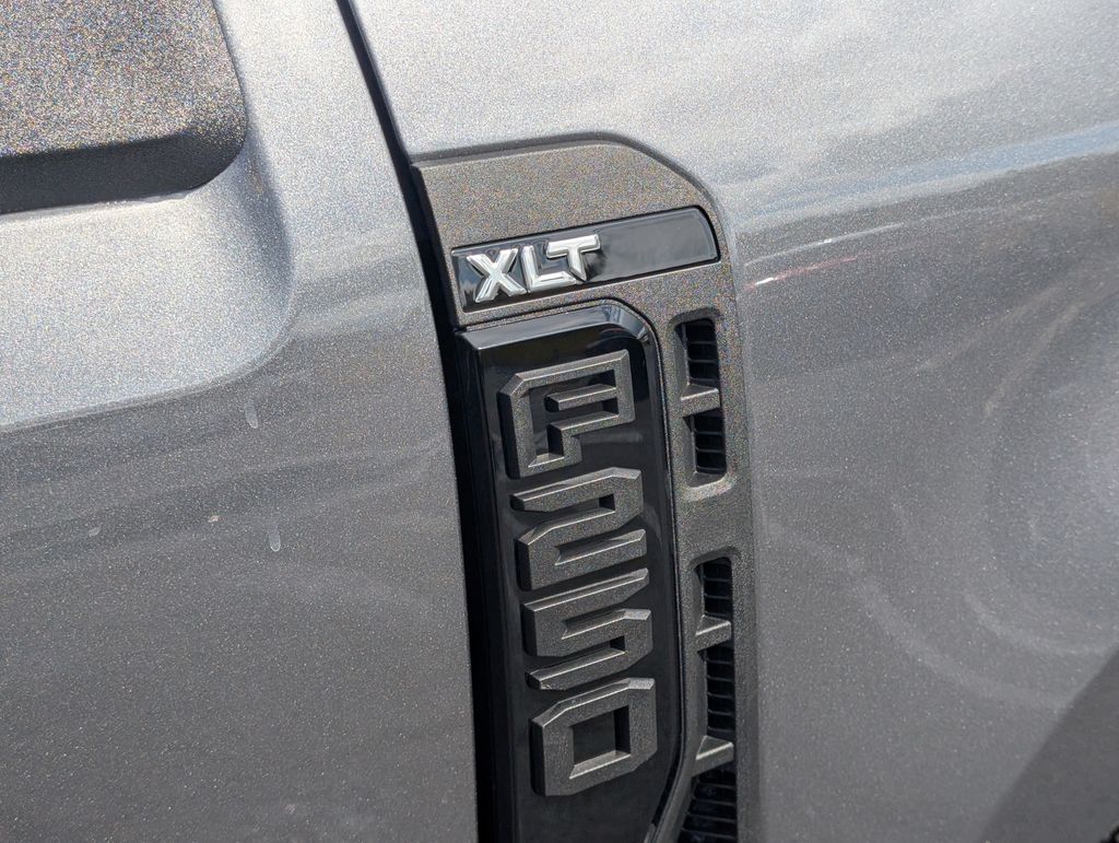 2026 Ford F-250 XLT photo 15