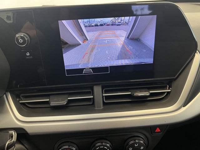 2024 Chevrolet Trax LS photo 3