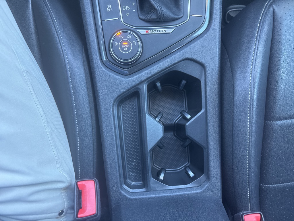 2018 Volkswagen Tiguan SE photo 21