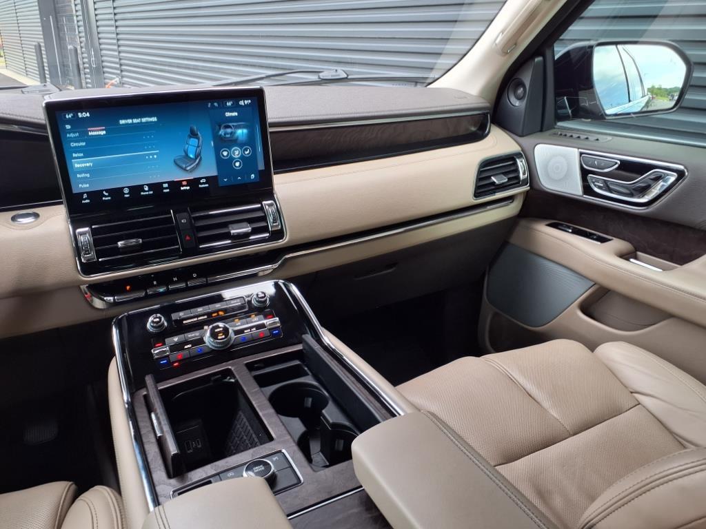 2023 Lincoln Navigator Reserve photo 23