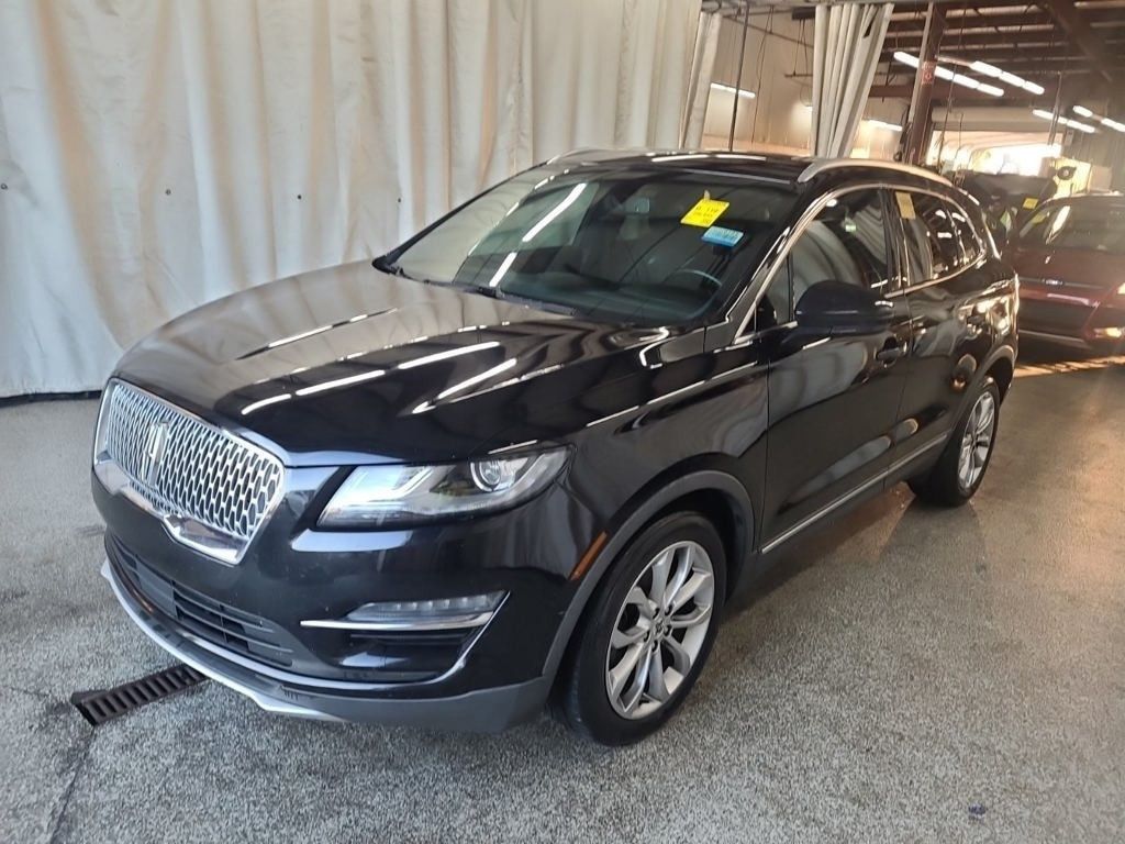 Used 2019 Lincoln MKC Select with VIN 5LMCJ2C91KUL08010 for sale in Marion, IA