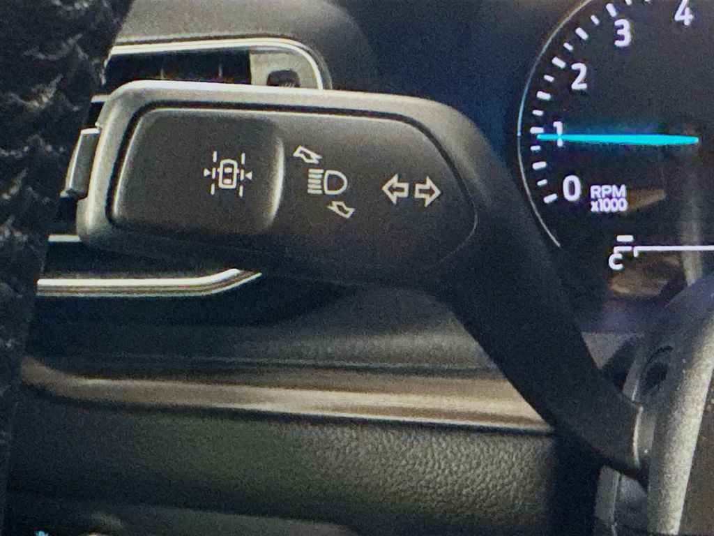 2020 Ford Explorer Limited photo 11