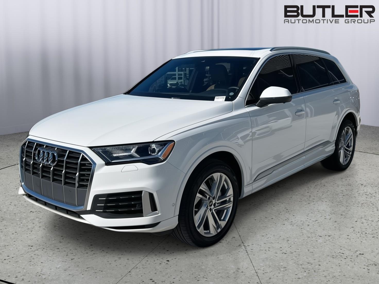 2022 Audi Q7 Premium's photo