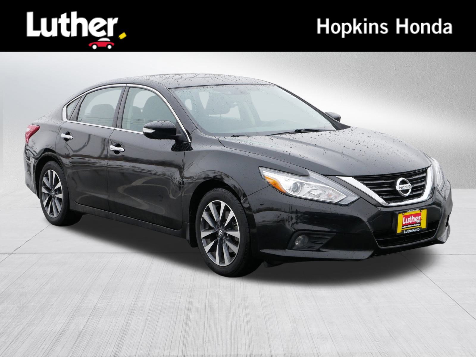 2017 Nissan Altima SV's photo