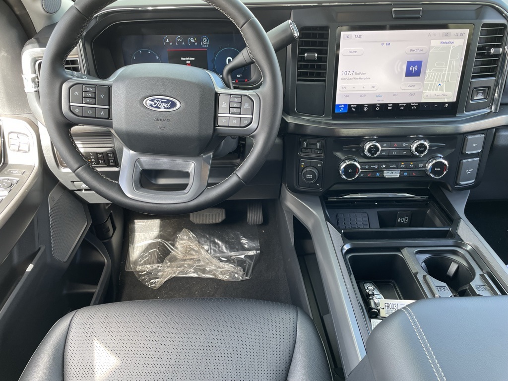 2026 Ford F-250 Lariat photo 4