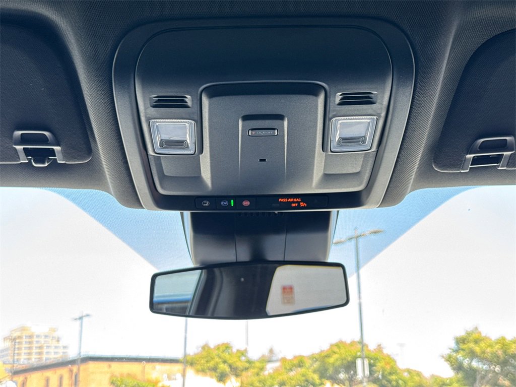 2025 Chevrolet Tahoe LS photo 13