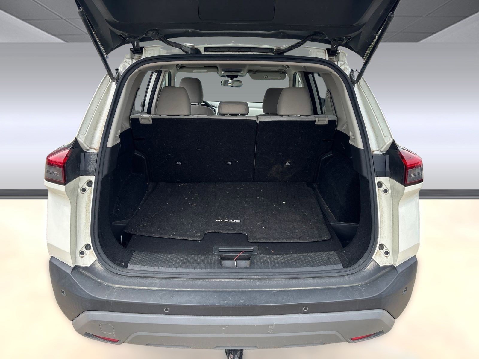 2021 Nissan Rogue SV photo 9