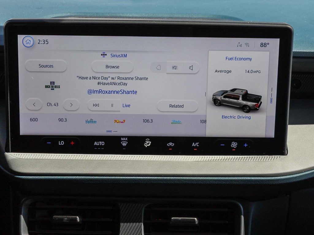 2025 Ford Maverick XL photo 13