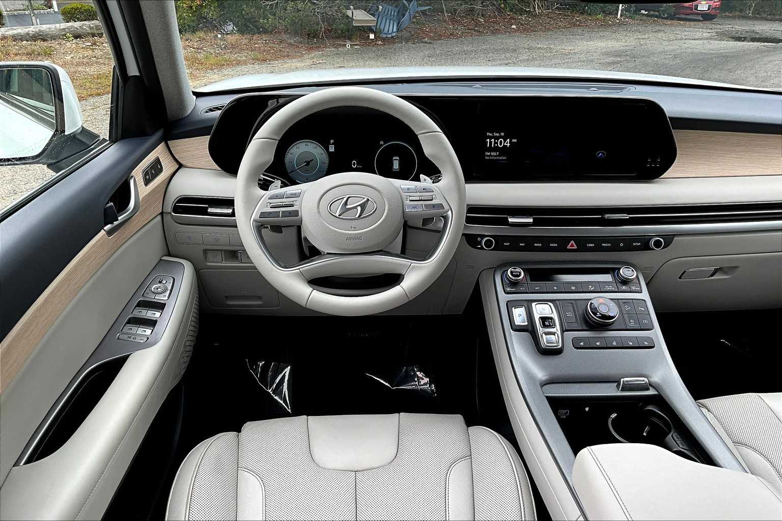 2024 Hyundai Palisade Limited photo 5