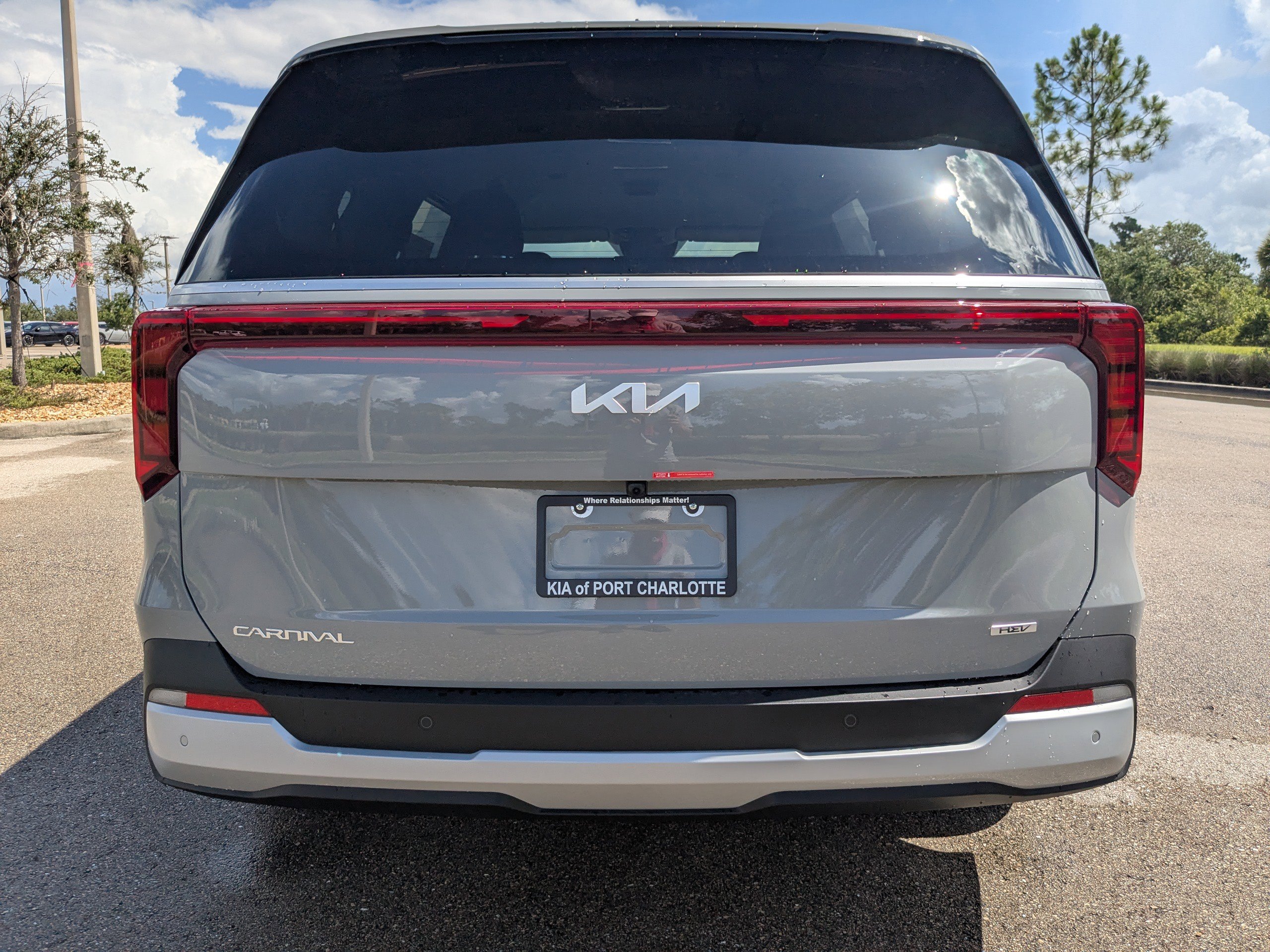 2026 Kia Carnival EX photo 3