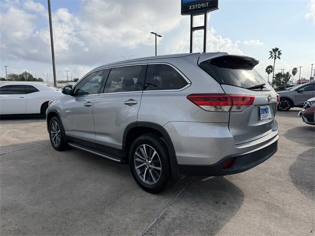 2019 Toyota Highlander SE photo 3