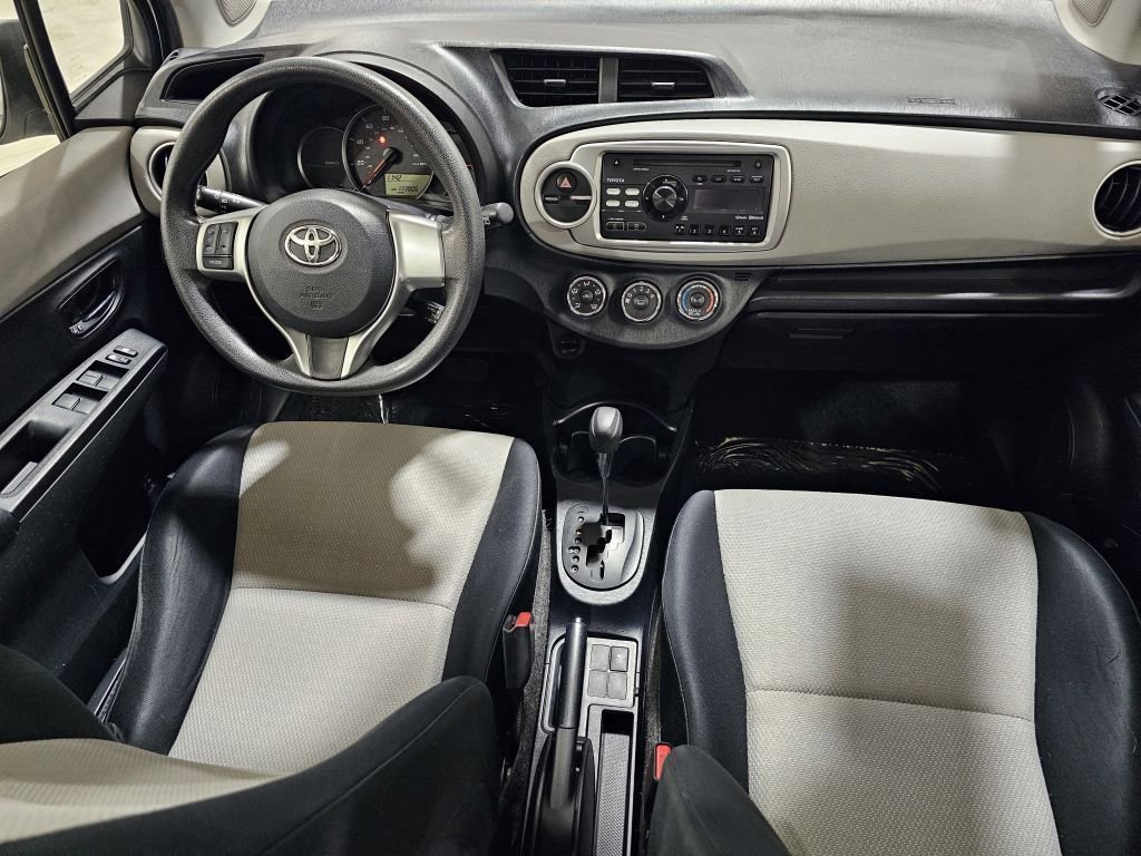 2012 Toyota Yaris LE photo 15