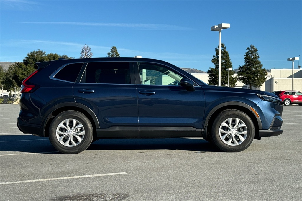 2025 Honda CR-V LX photo 3