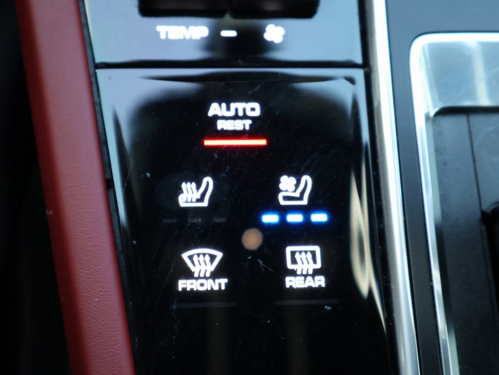 2022 Porsche Cayenne GTS photo 21
